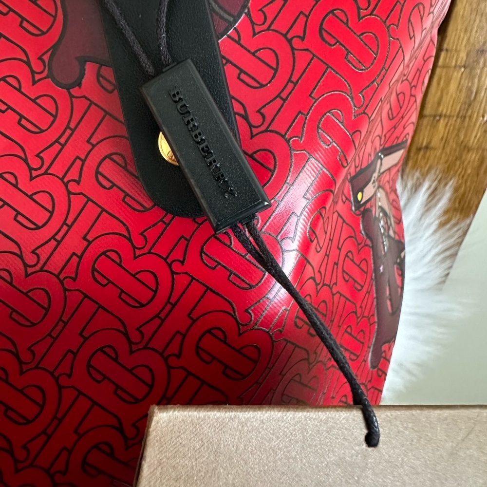 SOLD Auth Burberry Limited Edition London Tote Bag NEW - Picture 8 of 16